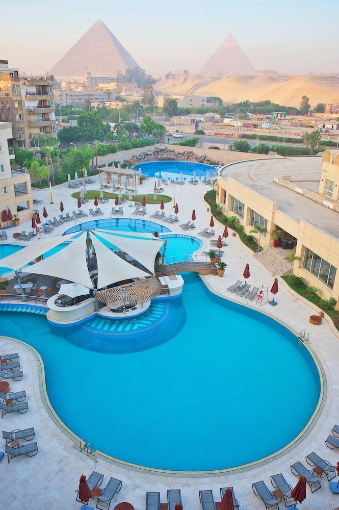 Le Meridien Pyramids Hotel & Spa Giza Buitenkant foto